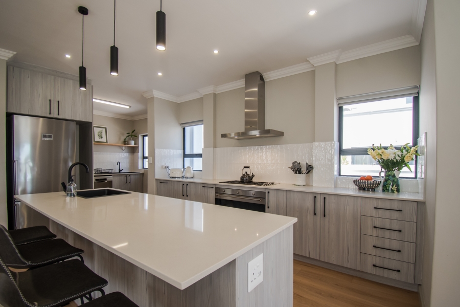 3 Bedroom Property for Sale in Helderberg Village Western Cape